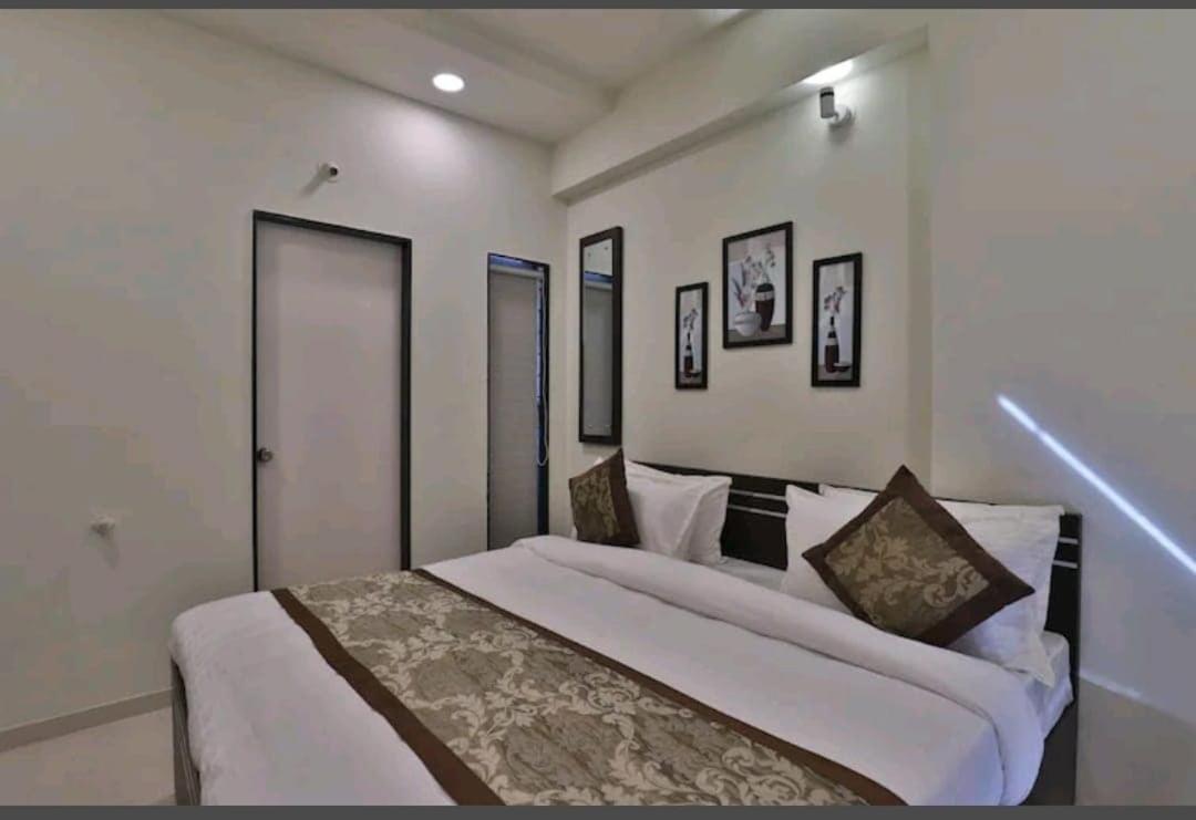 Oyo 80228 Hotel Richa Hālol Zewnętrze zdjęcie